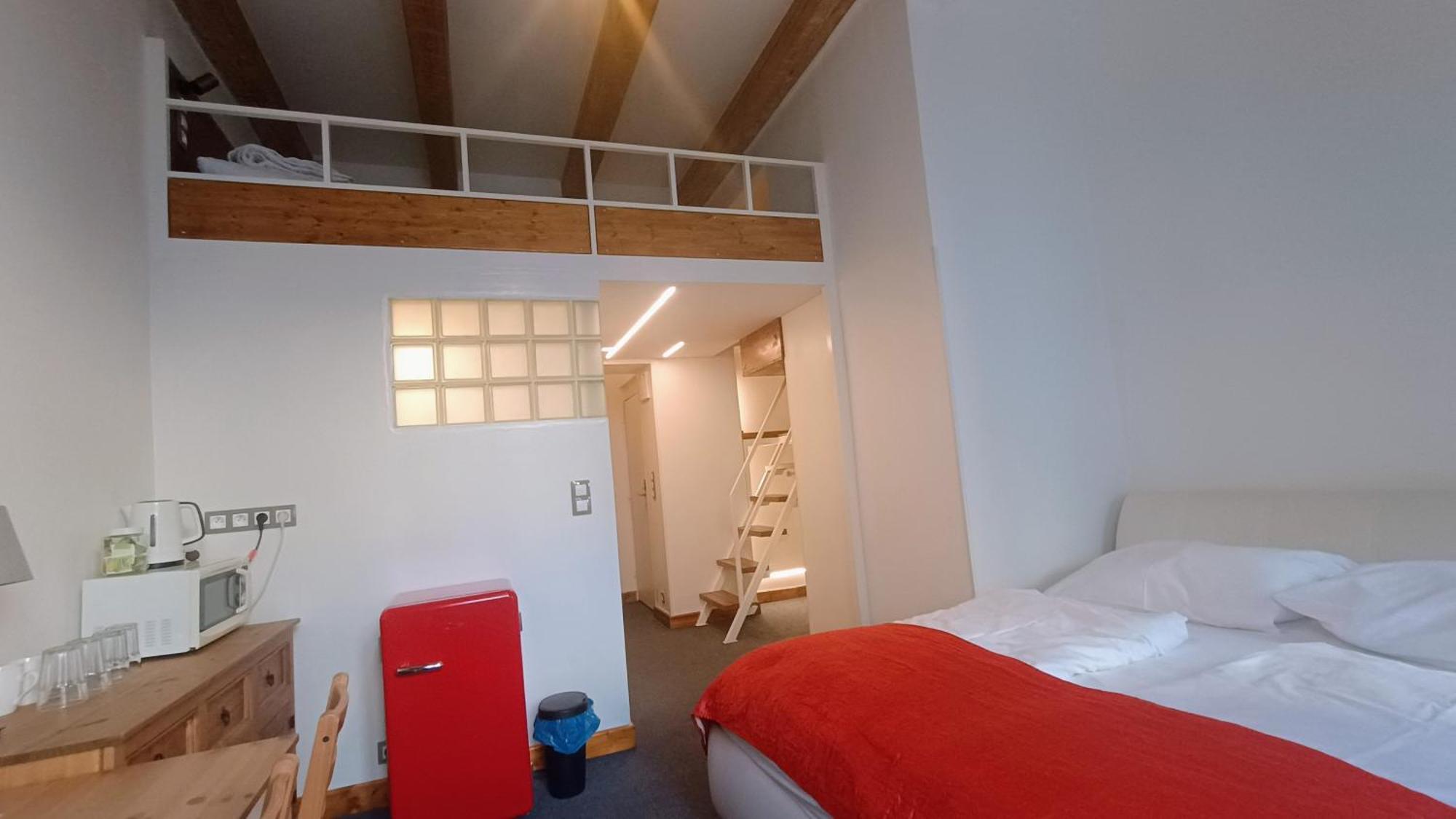 S42 Hotel براغ الغرفة الصورة